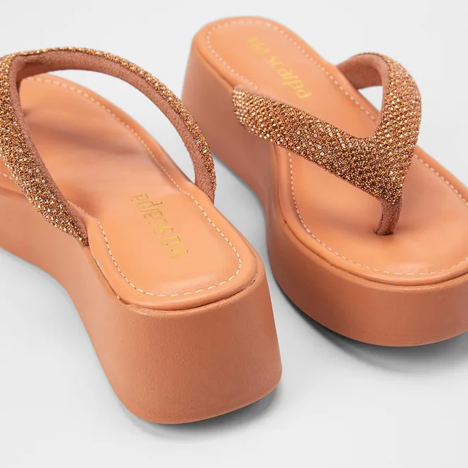 Tamanco Feminino Via Scarpa Flatform Tiras Strass Caramelo