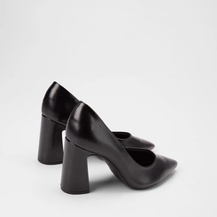 Scarpin Feminino Gabriela Salto Alto Bloco Preto