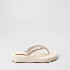 Chinelo Feminino Ipanema Glow Up Efeito Perolizado Bege