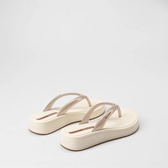 Chinelo Feminino Ipanema Glow Up Efeito Perolizado Bege
