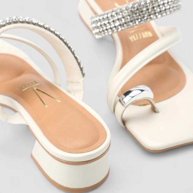 Tamanco Feminino Vizzano Original Tira Strass Detalhe Bold Off White