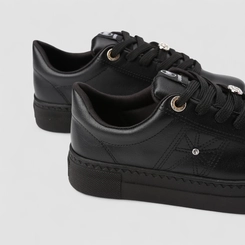 Tênis Casual Feminino Via Marte Pespontos Detalhe Metalizado Preto