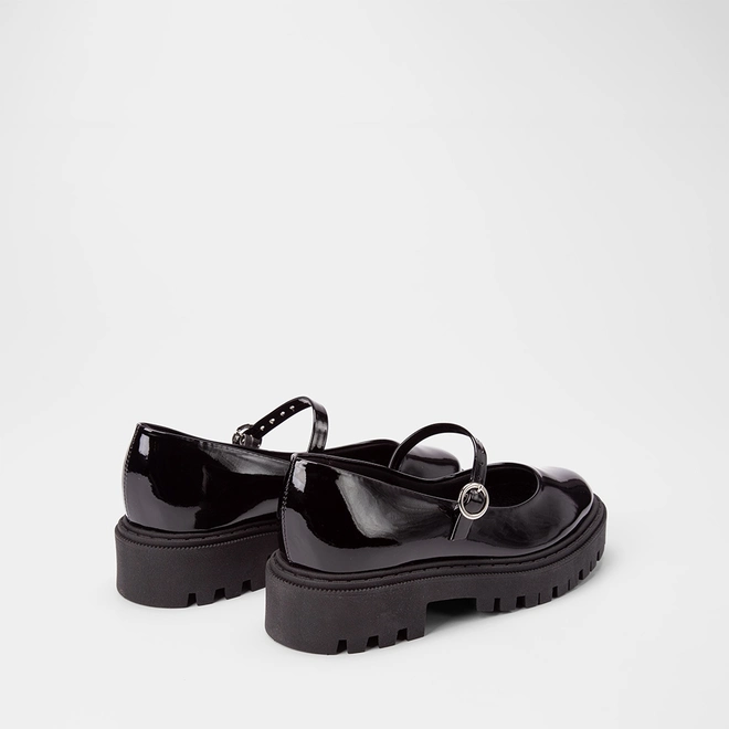 Mocassim Boneca Feminino Gabriela Tratorado Verniz Preto