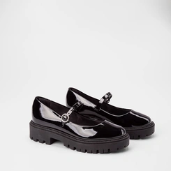 Mocassim Boneca Feminino Gabriela Tratorado Verniz Preto