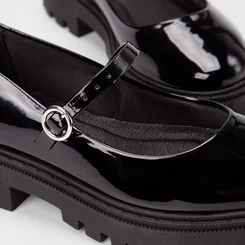 Mocassim Boneca Feminino Gabriela Tratorado Verniz Preto