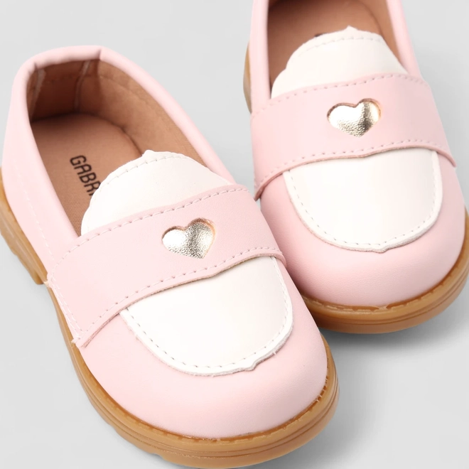 Mocassim Infantil Gabrielinha Detalhe Coração Rosa