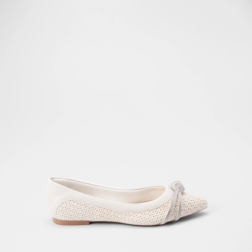 Vista 2 Sapatilha Feminina Gabriela Ráfia Detalhe Nó & Strass Off White GABRIELA Off White