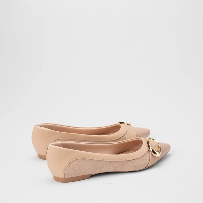 Sapatilha Feminina Gabriela Textura Croco Enfeite Fivela Bege
