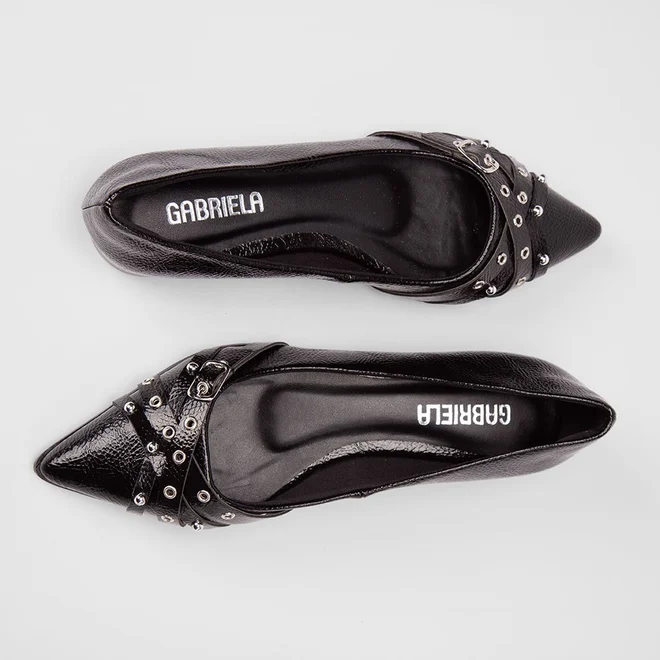 Sapatilha Feminina Gabriela Multitiras Fivela Detalhe Ilhós & Tachas Preto