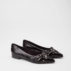 Sapatilha Feminina Gabriela Multitiras Fivela Detalhe Ilhós & Tachas Preto