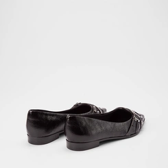 Sapatilha Feminina Gabriela Multitiras Fivela Detalhe Ilhós & Tachas Preto