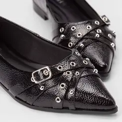 Sapatilha Feminina Gabriela Multitiras Fivela Detalhe Ilhós & Tachas Preto