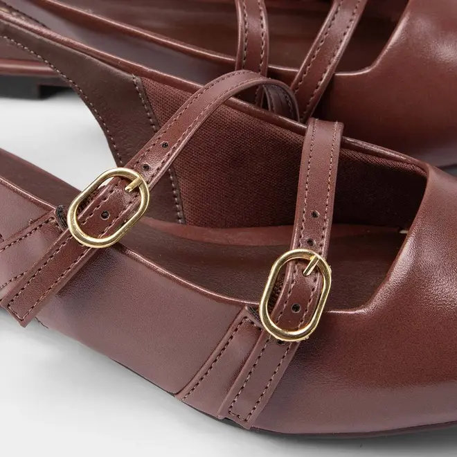 Sapatilha Boneca Slingback Feminina Gabriela Tiras Slim Fivelas Marrom