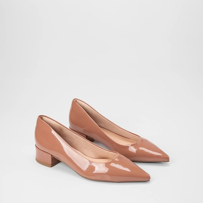 Scarpin Feminino Penélope Salto Bloco Baixo Verniz Nude