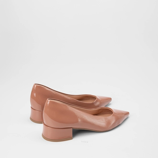 Scarpin Feminino Penélope Salto Bloco Baixo Verniz Nude