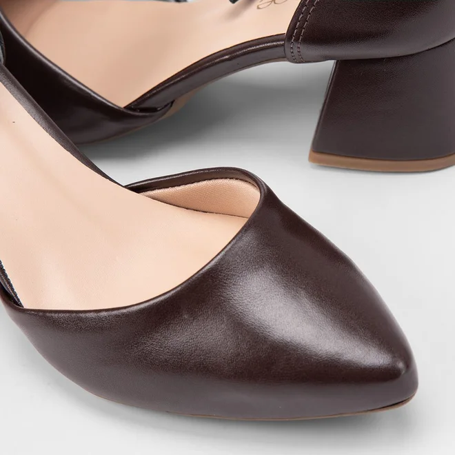 Scarpin Feminino Penélope Salto Bloco Médio Marrom