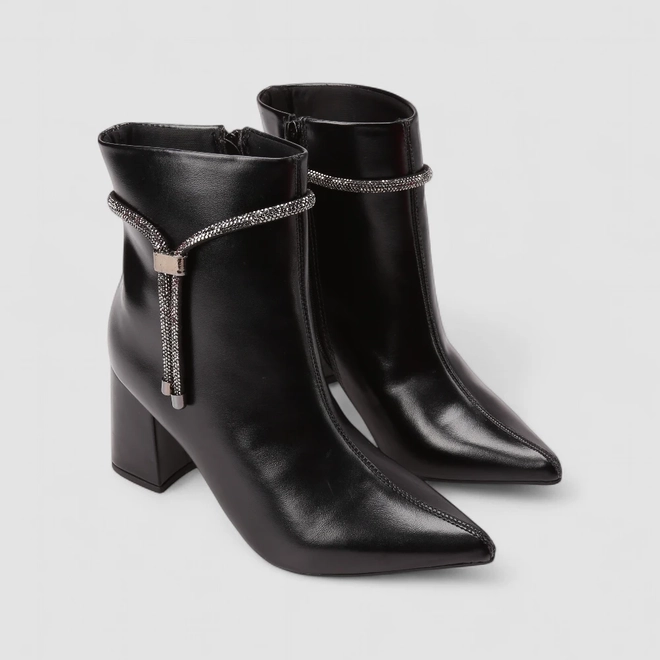 Ankle Boot Feminina Penélope Salto Bloco Detalhe Tira Strass Preta