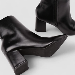 Ankle Boot Feminina Penélope Salto Bloco Preta