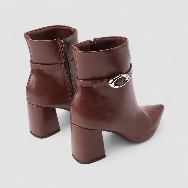 Ankle Boot Feminina Penélope Salto Bloco Enfeite Fivela Marrom