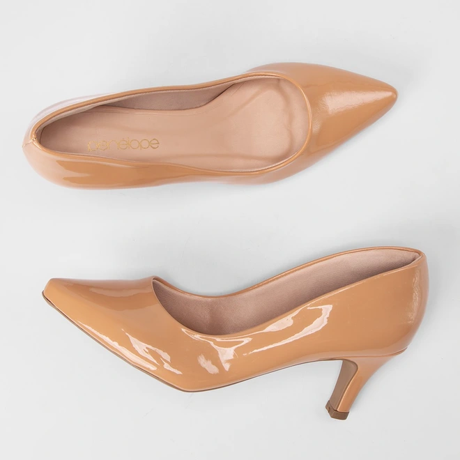 Scarpin Feminino Penélope Salto Médio Verniz Nude