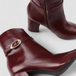 Ankle Boot Feminina Penélope Salto Bloco Enfeite Fivela Vinho