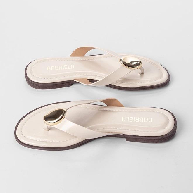 Rasteira Feminina Gabriela Detalhe Bold Off White