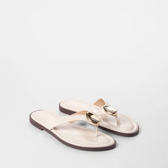 Rasteira Feminina Gabriela Detalhe Bold Off White