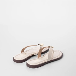 Rasteira Feminina Gabriela Detalhe Bold Off White