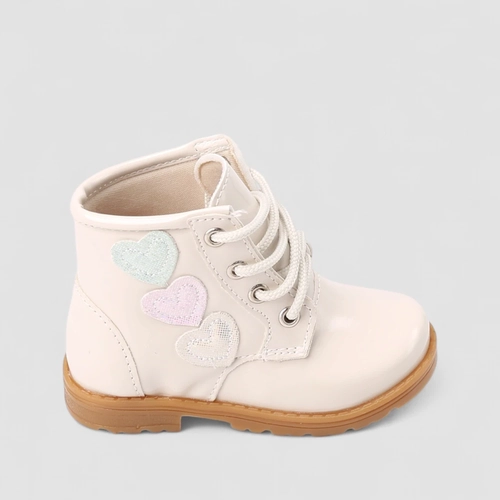 Bota Coturno Infantil Gabrielinha Verniz Enfeite Coração Metalizada Off White