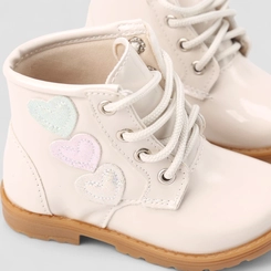 Bota Coturno Infantil Gabrielinha Verniz Enfeite Coração Metalizada Off White