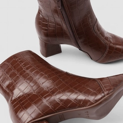Ankle Boot Feminina Bebecê Textura Croco Marrom