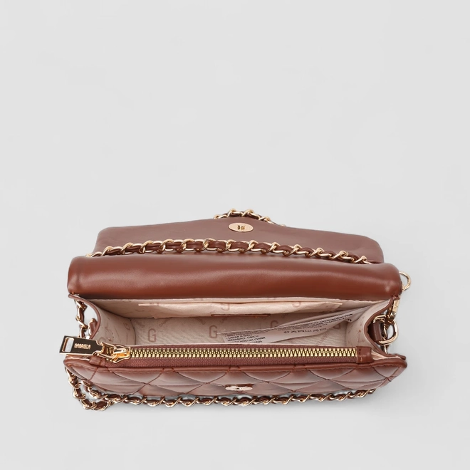 Bolsa Camera Bag Gabriela Pequena Transversal Alça Metalizada Matelassê Marrom