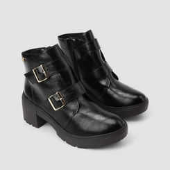 Ankle Boot Feminina Via Uno Detalhe Tiras Fivela Preto