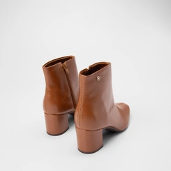 Ankle Boot Feminina Via Uno Salto Bloco Caramelo