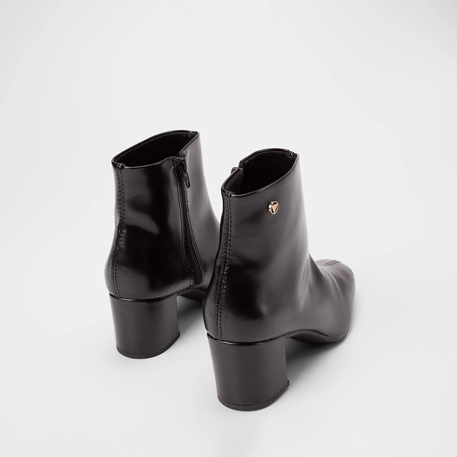 Ankle Boot Feminina Via Uno Salto Bloco Preto