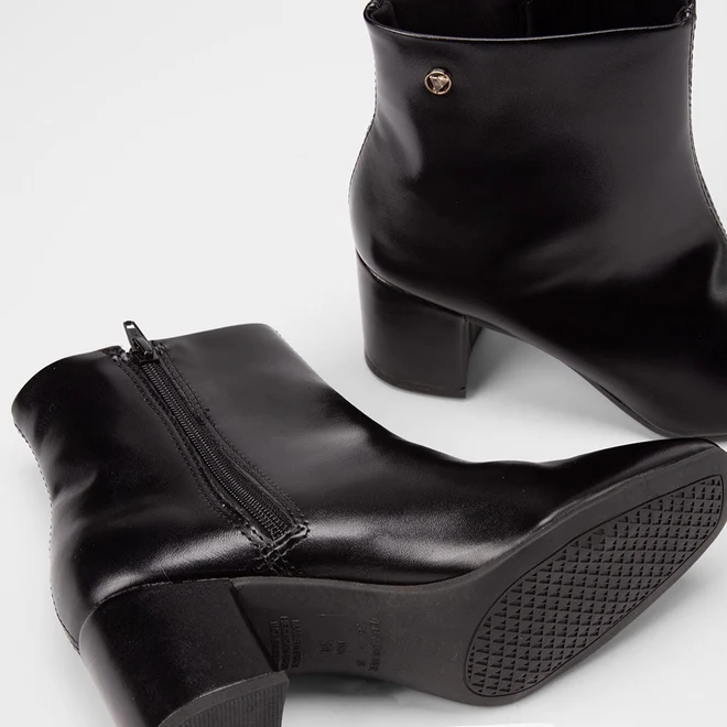 Ankle Boot Feminina Via Uno Salto Bloco Preto