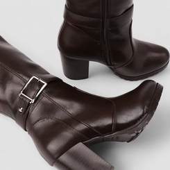 Bota Feminina Mooncity Cano Alto Salto Bloco Detalhe Fivela Marrom
