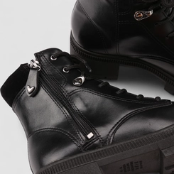 Bota Coturno Feminino Mississipi Cano Curto Tratorado Zíper Preto