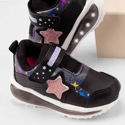 Tênis Casual Infantil Gabrielinha Detalhe Recorte Estrelas Glitter Led Preto