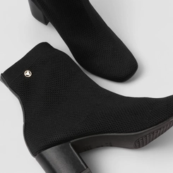 Bota Feminina Via Uno Knit Cano Curto Preta