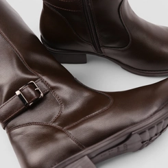 Bota Feminina Mooncity Cano Alto Detalhe Fivela Marrom