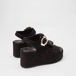 Sandália Feminina Gabriela Plataforma Enfeite Fivela Nobuck Preto