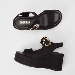 Sandália Feminina Gabriela Plataforma Enfeite Fivela Nobuck Preto