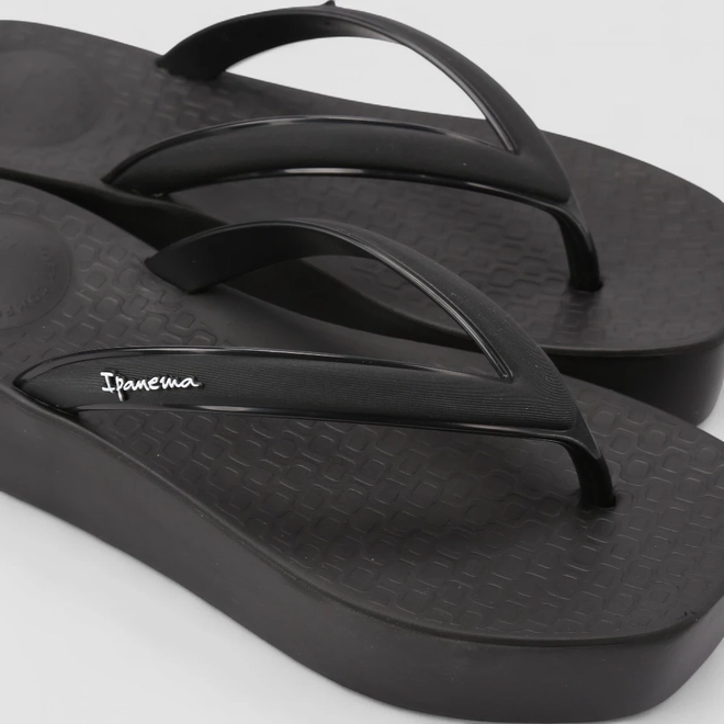 Tamanco Feminino Ipanema Pluma Up Preto