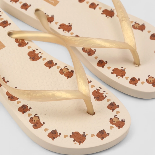 Chinelo Feminino Ipanema Capivara Metalizada Bege
