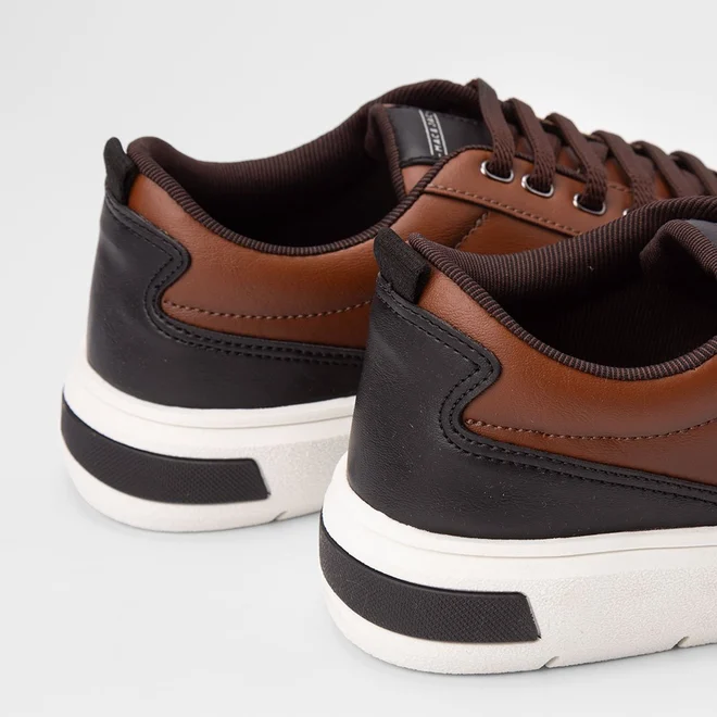 Tênis Casual Masculino Mac & Jac Elástico Detalhe Recorte Caramelo