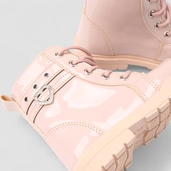 Bota Coturno Infantil Gabrielinha Verniz Enfeite Coração & Tachas Rosa