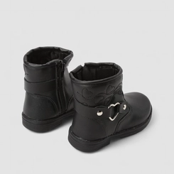 Bota Bebê Gabrielinha Pespontos Enfeite Fivela Coração Preto