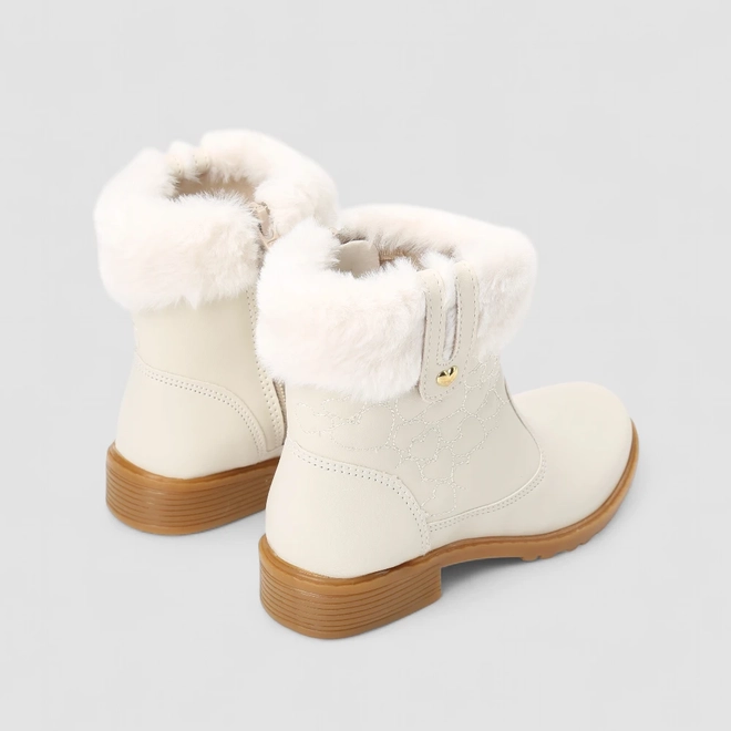 Bota Infantil Gabrielinha Pespontos Corações Com Pelúcia Off White