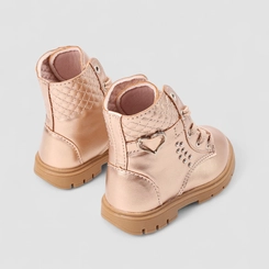 Bota Coturno Bebê Gabrielinha Metalizado Enfeite Coração & Tachas Ouro